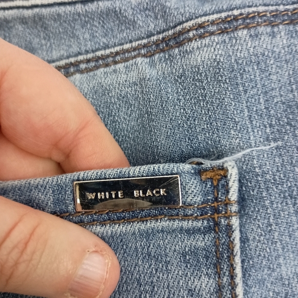 WHITE HOUSE BLACK MARKET Cropped Girlfriend Blue Jeans Preppy Clueless (#1,352) - Picture 7 of 9